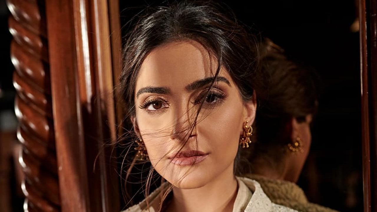 Sonam K Ahuja shares 'miss you' post for husband Anand Ahuja