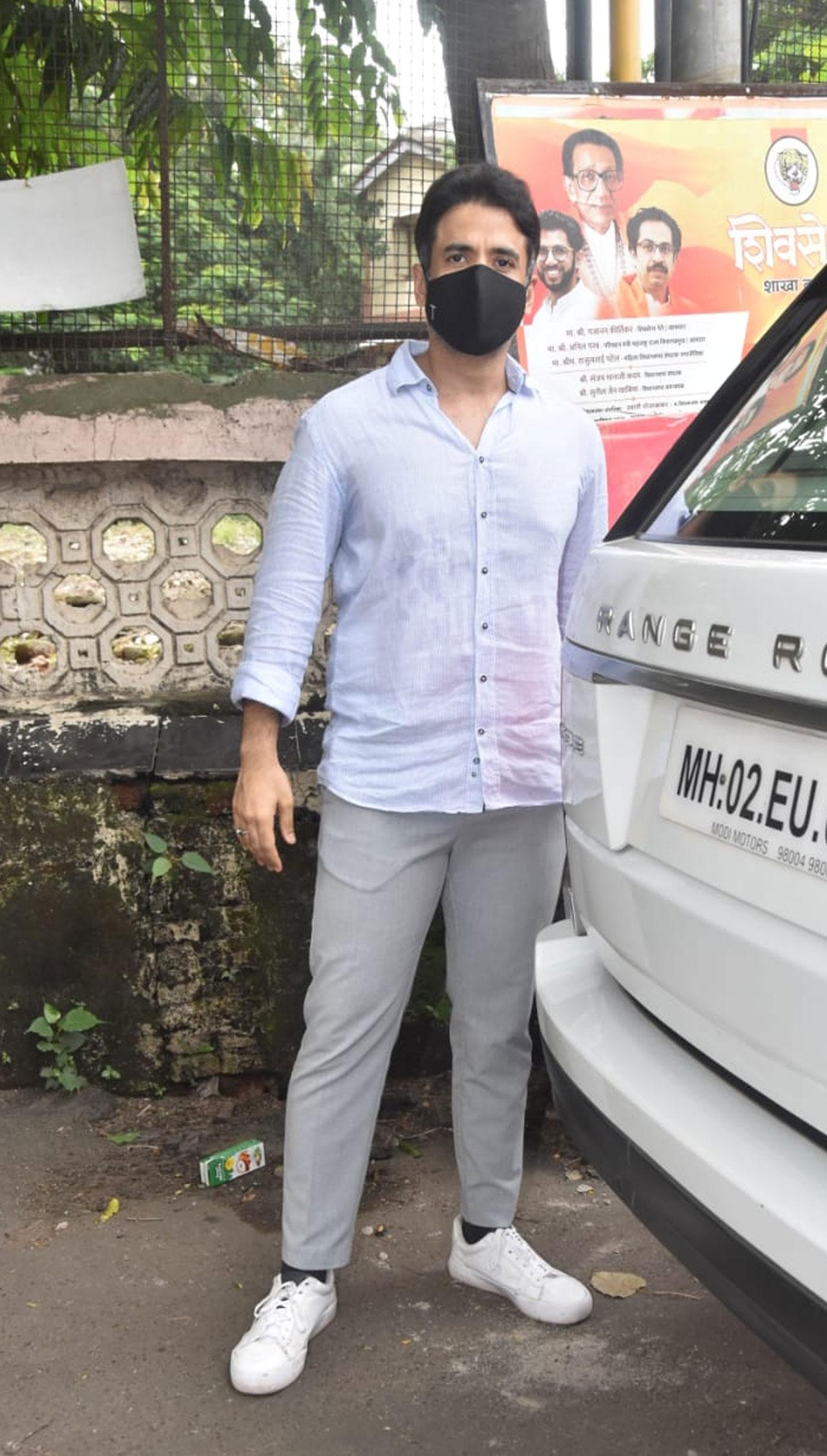 Tusshar Kapoor was clicked at Mukteshwar Temple in Juhu wearing a mask and taking all the precautions. The actor completed two years in the industry this year, he began his career in 2001 with 'Mujhe Kucch Kehna Hai'. He turned producer with Akshay Kumar's horror-comedy 'Laxmii'. 