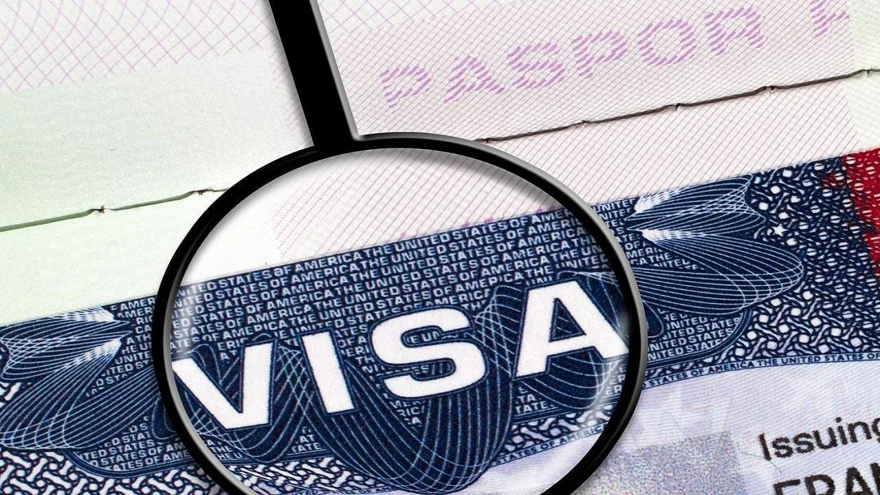 Dubai allows Indian expats with expired residence visa to return