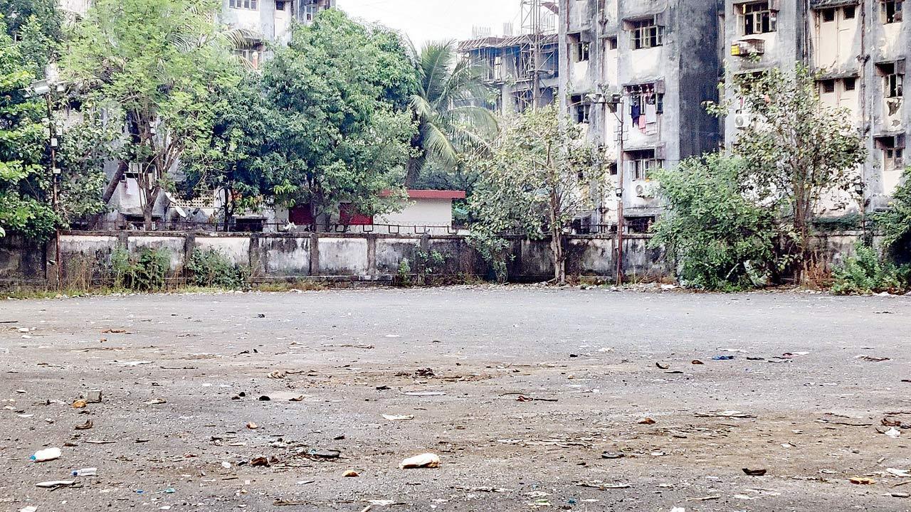 BEST clears out dealer’s vehicles from its depot in Gorai