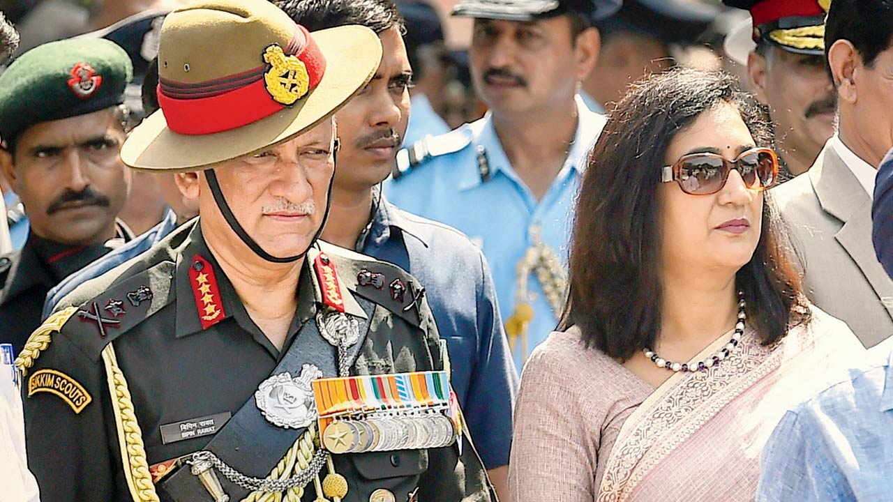 Gen Rawat and his wife Madhulika