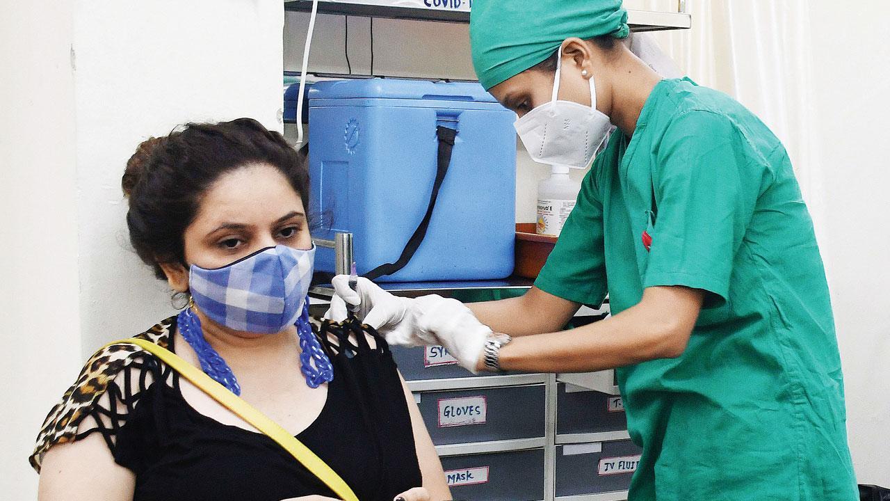 Mumbai in Omicron’s grip, 190 cases in one day