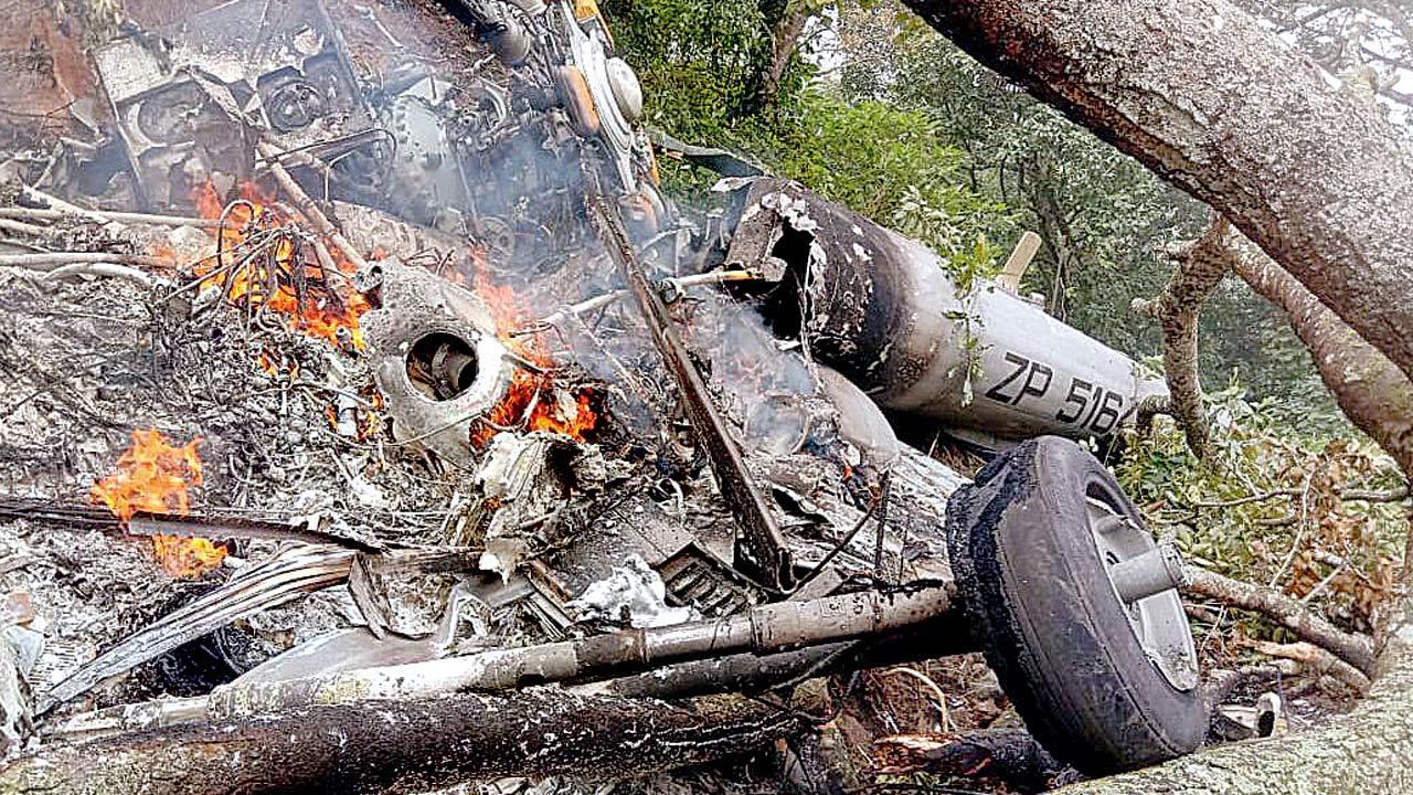 Defence chief and 12 others killed in chopper accident