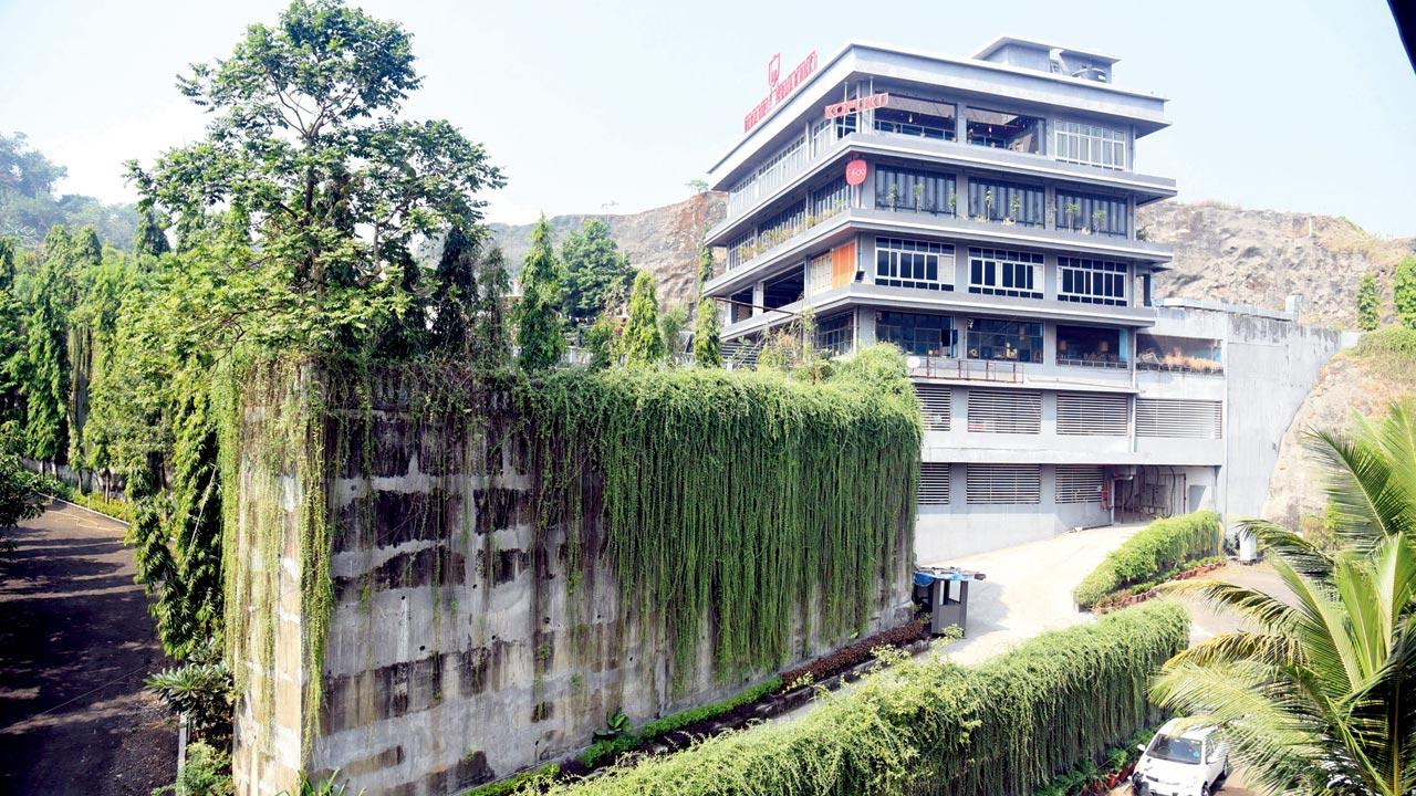 Bar Bank Powai and Kofuku operate from leased space at this building, meant for an industrial canteen, at Kailas Business Park in Vikhroli-Powai. Pics/Sameer Markande