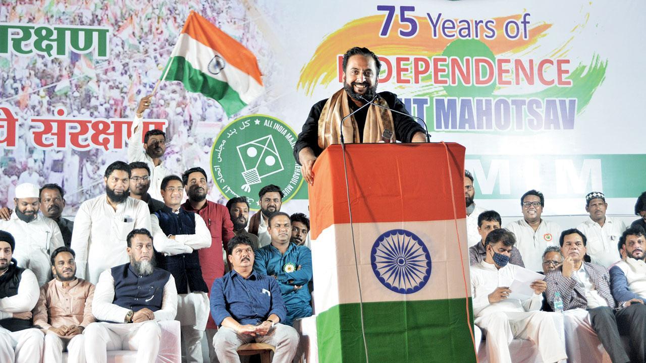 Mumbai: AIMIM MP violates Section 144 with rally in Chandivli