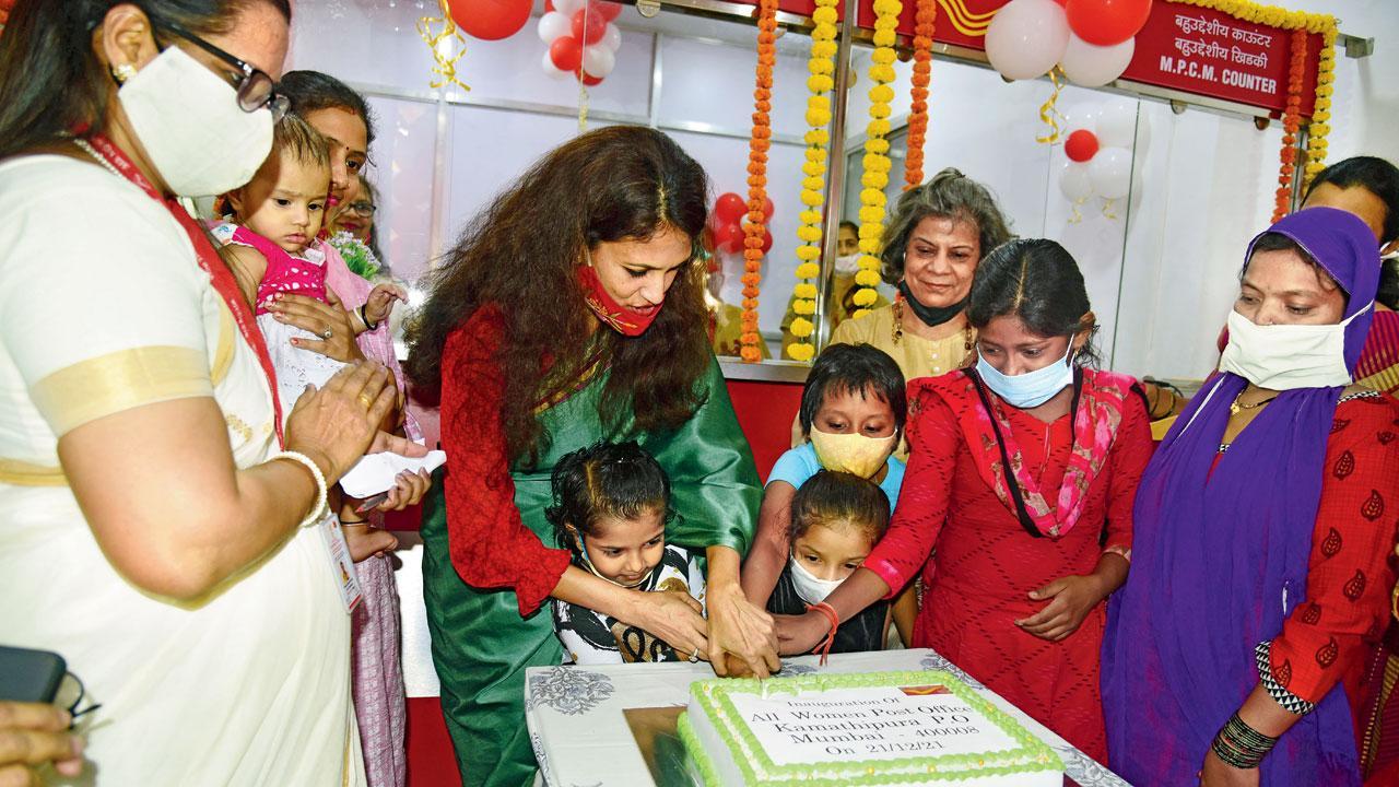 Kamathipura women get post office they can bank on