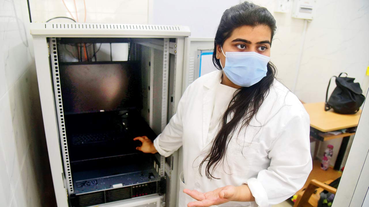 Research scientist Vidisha Chatalia shows the DRAGEN Server which enables ultra-rapid analysis of data