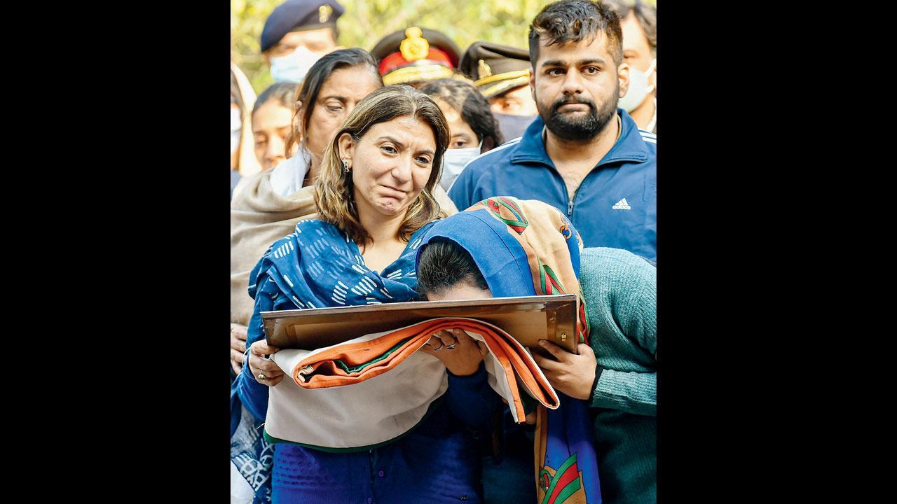 Must give him a smiling send-off: Brigadier Lidder’s wife