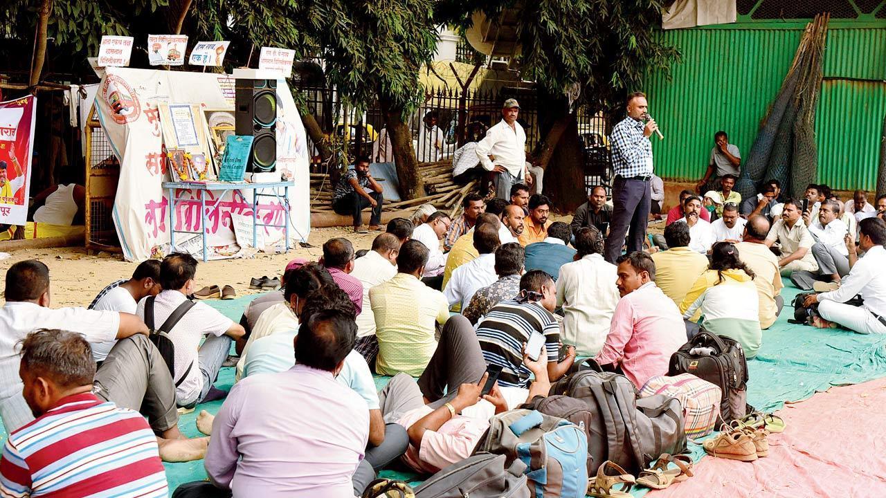 Maharashtra: MSRTC staff protest for 40th day; bus services resume at 78 of 250 depots