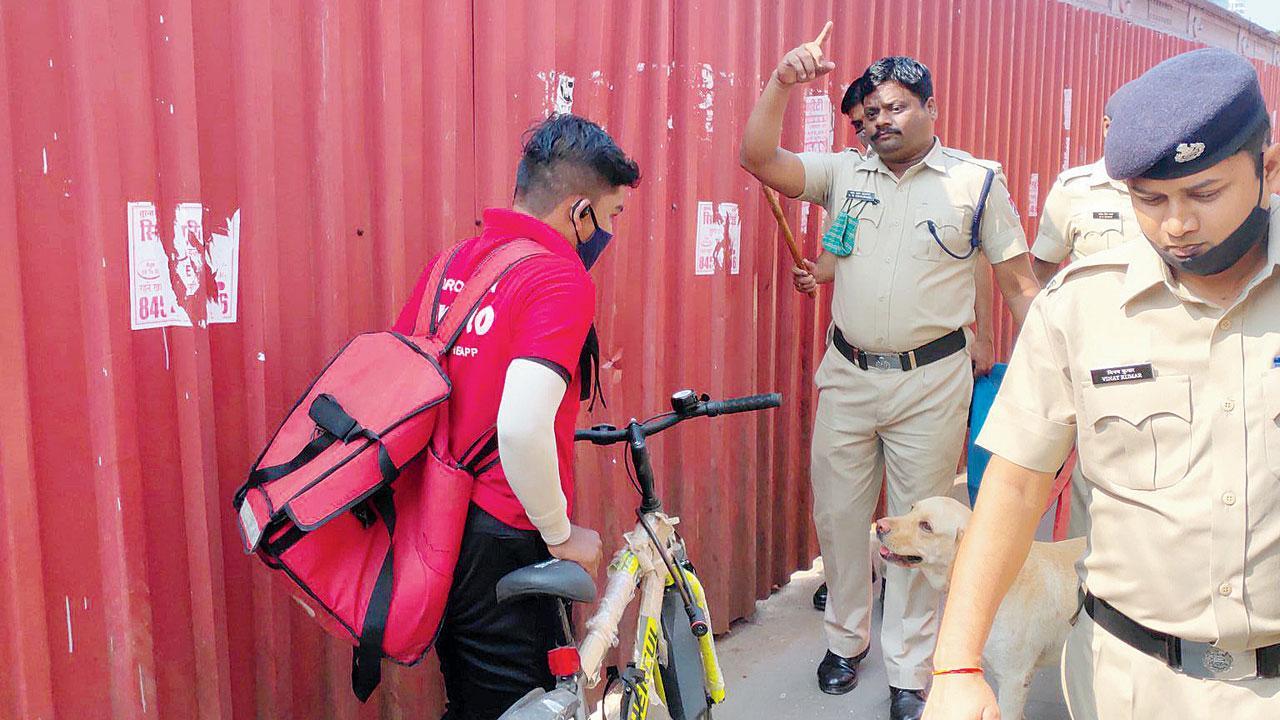 Get cyclists off Z-bridge at Matunga: Commuters