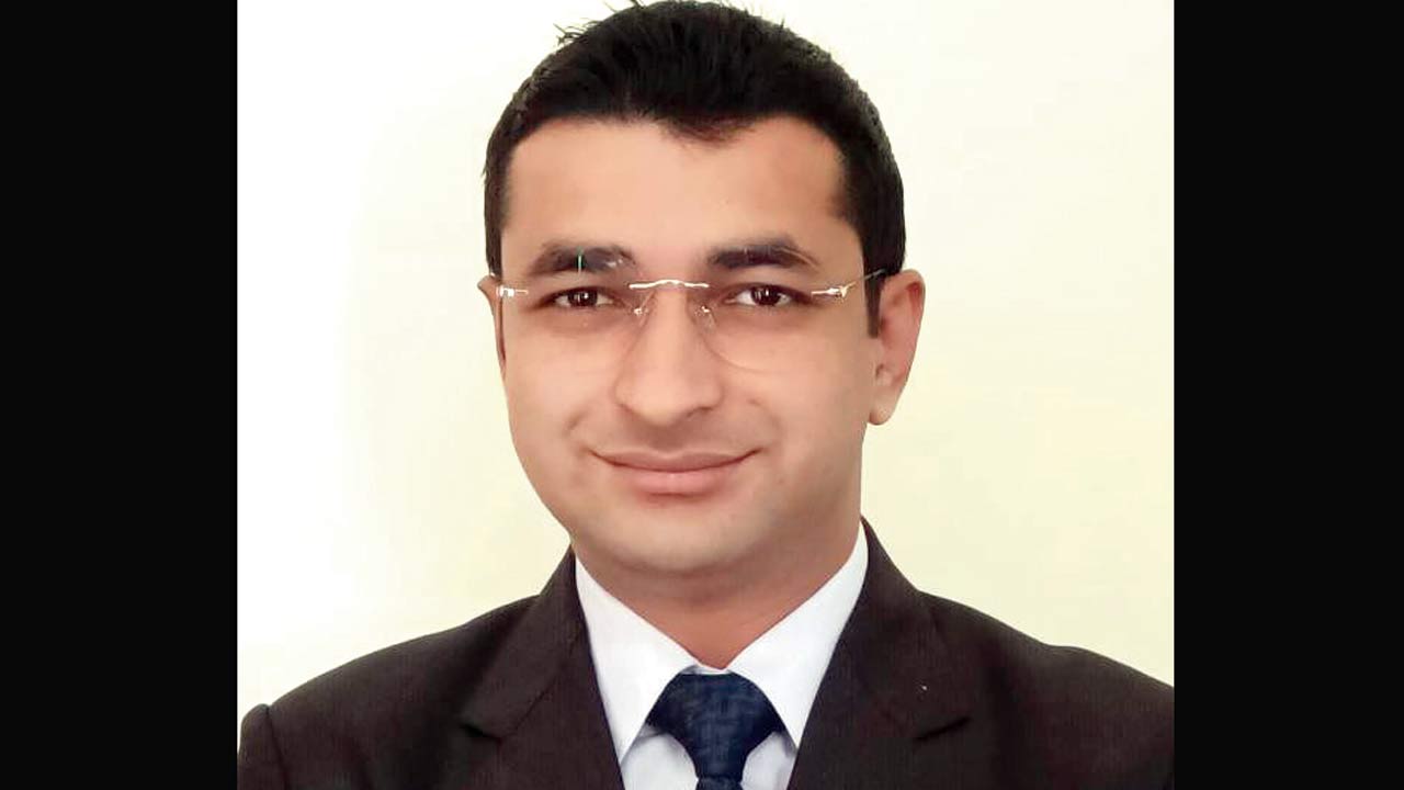 Dr Devesh Tewari