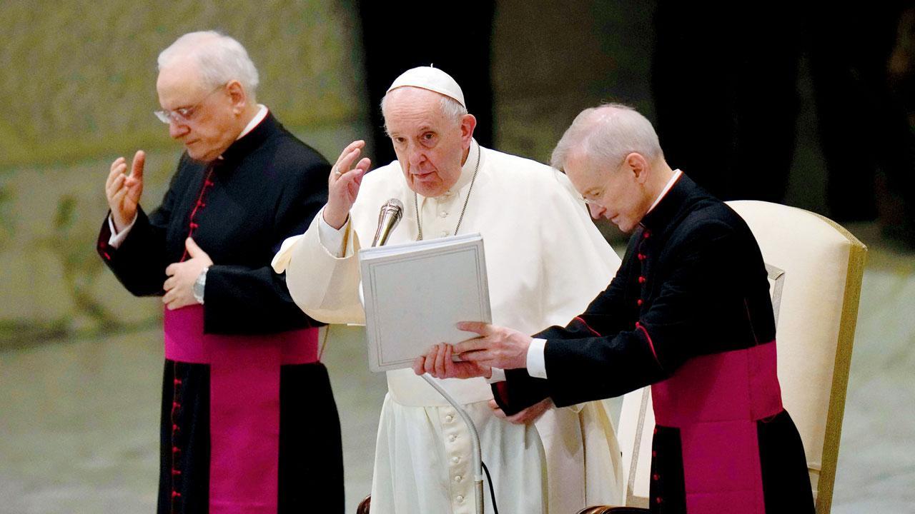 Pope demands humility in zinger of an X’Mas speech