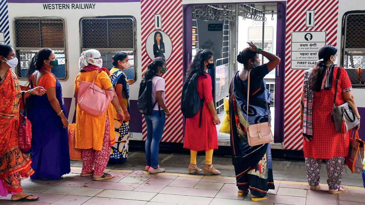 Women commuters raise safety issues while travelling in suburban trains in  Navi Mumbai