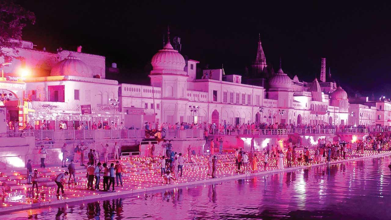 Eleven Chief Ministers to visit Ayodhya today