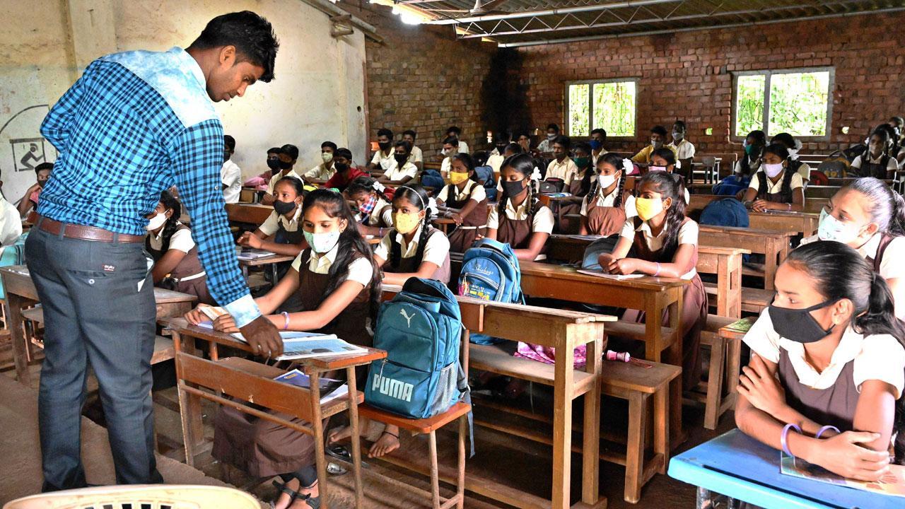 Amid fresh concerns, Maharashtra gets set to shut 3,073 Schools