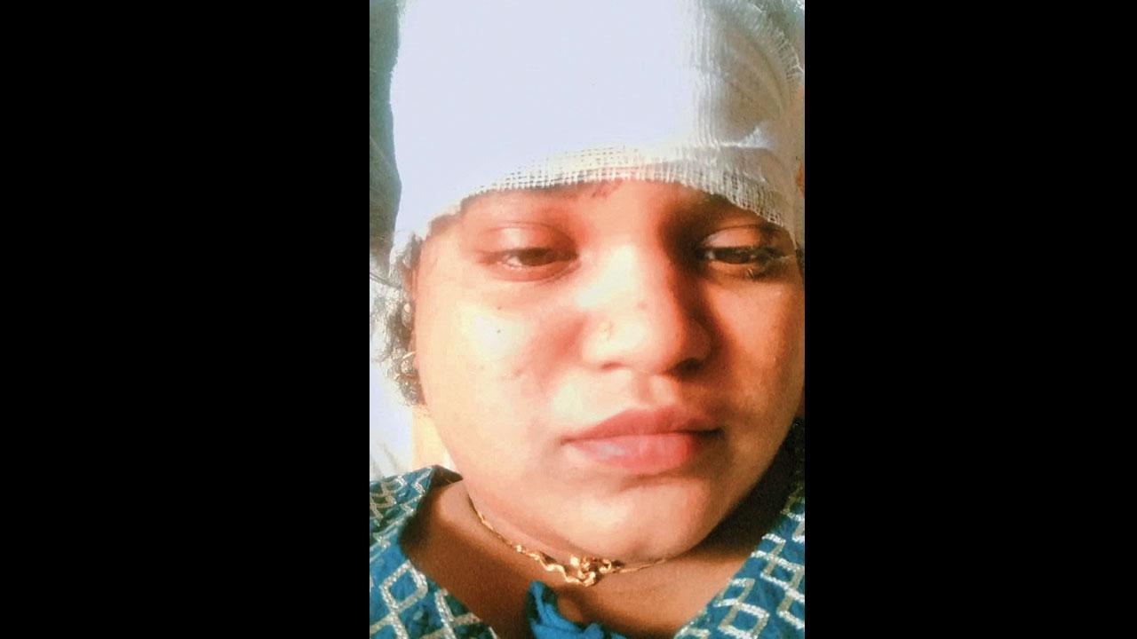 Ambernath woman gets 8 stitches after being hit by object in train