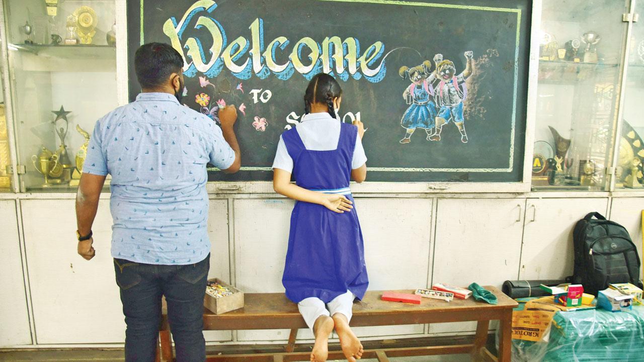 ‘Students have zero laboratory experience’