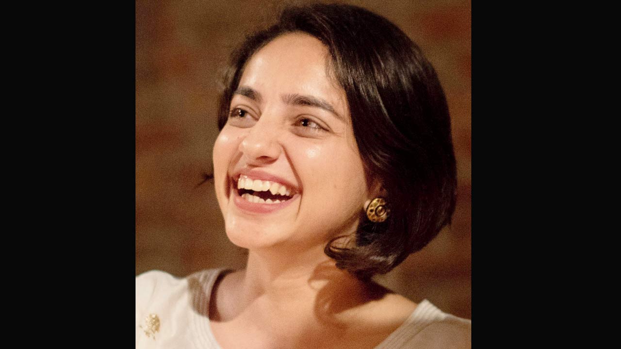 In 2019, Virkein Dhar, founder of a genre-agnostic creative studio Poppy Seed Lab, produced an immersive performance titled Table Radica, a biographical narrative of Habib Tanvir, a stalwart of Modern Indian Theatre, with an audience of 30 people seated across a long table