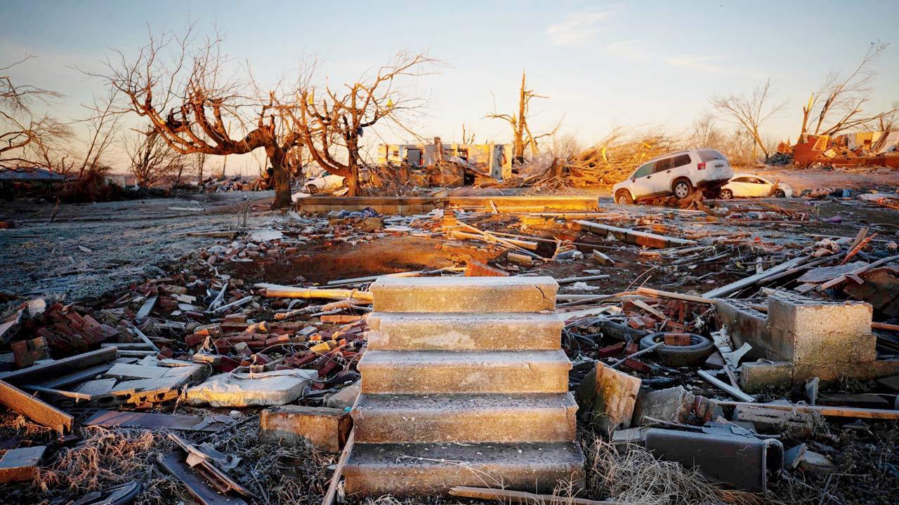 Tornadoes kill dozens in 5 states; toll still unclear