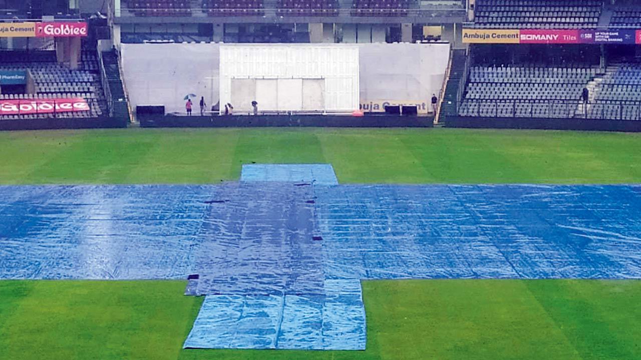 Water worry at Wankhede! Unseasonal rain hits pitch prep