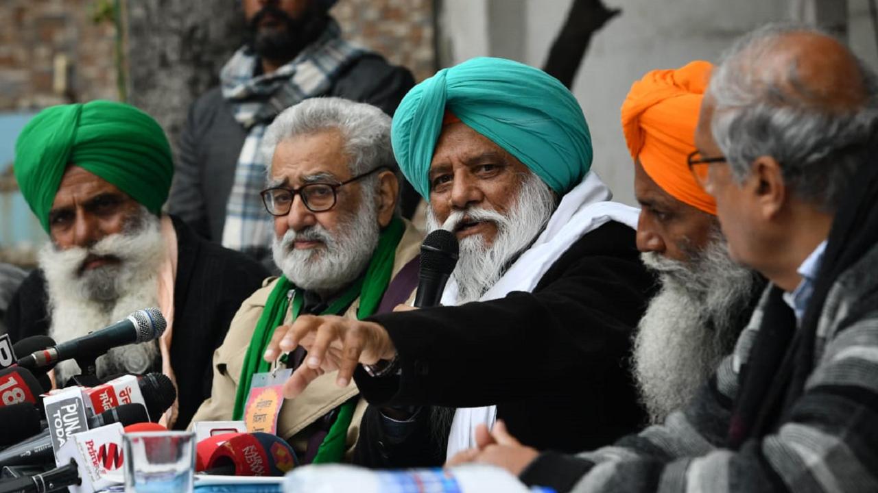 5. Balbir Singh Rajewal
President of the BKU (Rajewal), Balbir Singh Rajewal is credited for bringing 31 different farmers’ organisation under one umbrella. Thanks to his seniority and strategic manoeuvres, he diffused differences in opinion among the various groups and steered them towards their common goal. The 78-year-old leader, who was once a telegraphist, has been fighting for the rights of famers for over five decades. With the repeal of the farm laws, the unionist has forwarded his and his family’s legacy of not giving in to state resistance.
