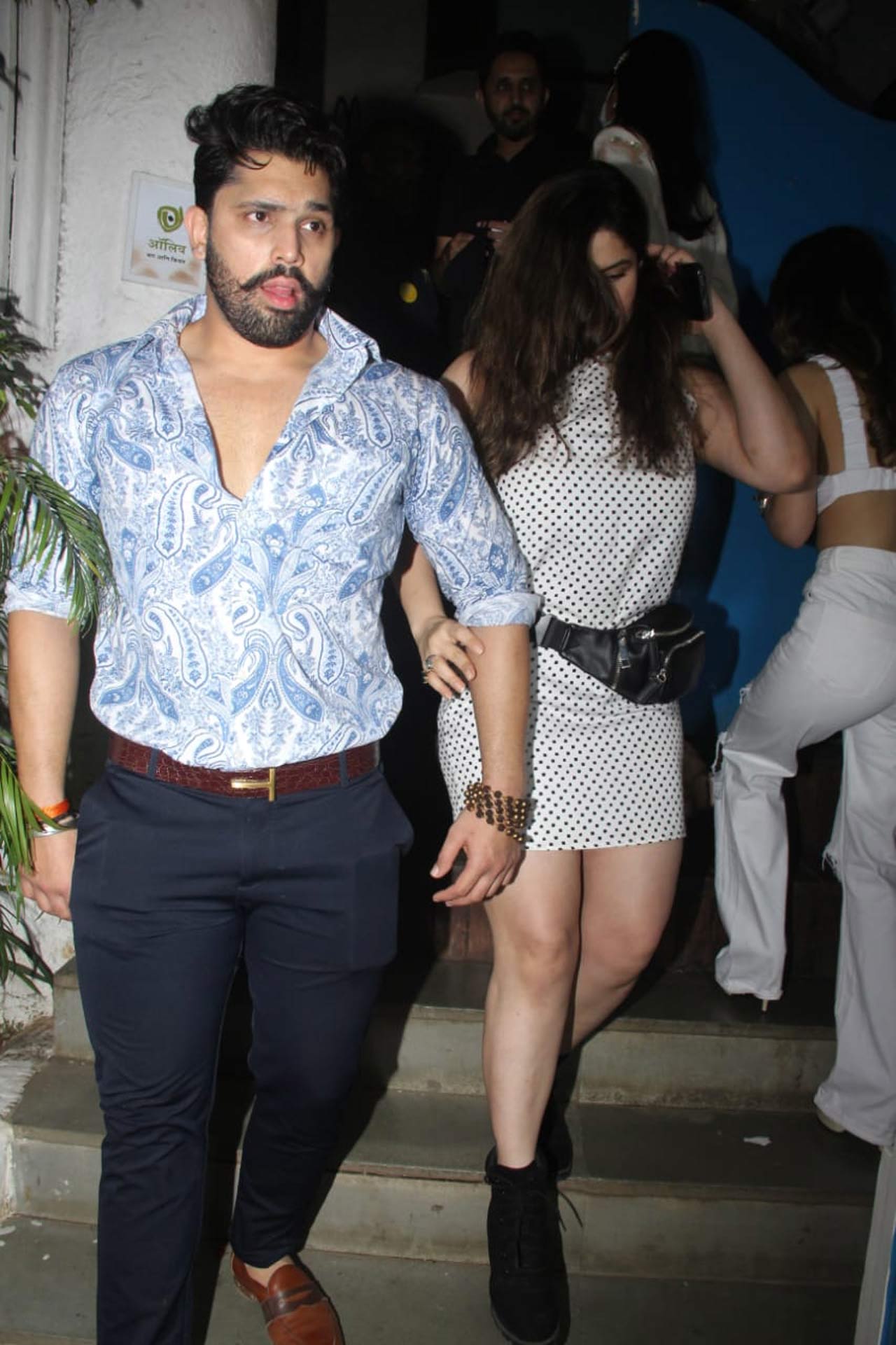 Zareen Khan was snapped with her friend at a popular restaurant in Bandra, Mumbai. The actress couldn`t help but hide her face with hair all over. Zareen was caught off guard at a party in the city. Zareen Khan was snapped with her friend at a popular restaurant in Bandra, Mumbai. The actress couldn`t help but hide her face with hair all over. Zareen was caught off guard at a party in the city.