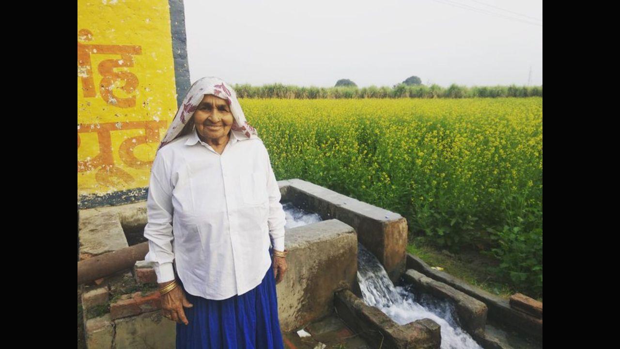 Chandro Tomar, sharpshooter, 89
Nobody personified the adage ‘age is just a number’ like Dadi Chandro Tomar did. The octogenarian sharpshooter from Uttar Pradesh learnt to shoot when she was in her 60s and went on to win over 30 national championships. Chandro was referred to as the oldest woman sharpshooter in the world. In 2019, a film starring Taapsee Pannu and Bhumi Pednekar ‘Saand Ki Aankh’, was based on the lives of Chandro and another octogenarian sharpshooter Prakashi Tomar. On April 30, Chandro passed away due to Covid-related complications in Meerut. Pic/Twitter
