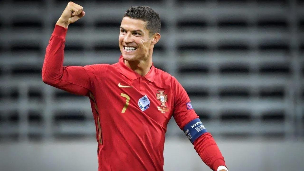 See photos: Cristiano Ronaldo's statue weighing 410 kgs installed in Goa