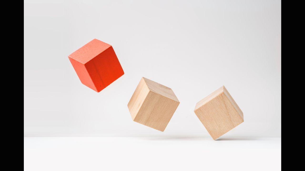 Are these cubes really moving? Watch this video to find out