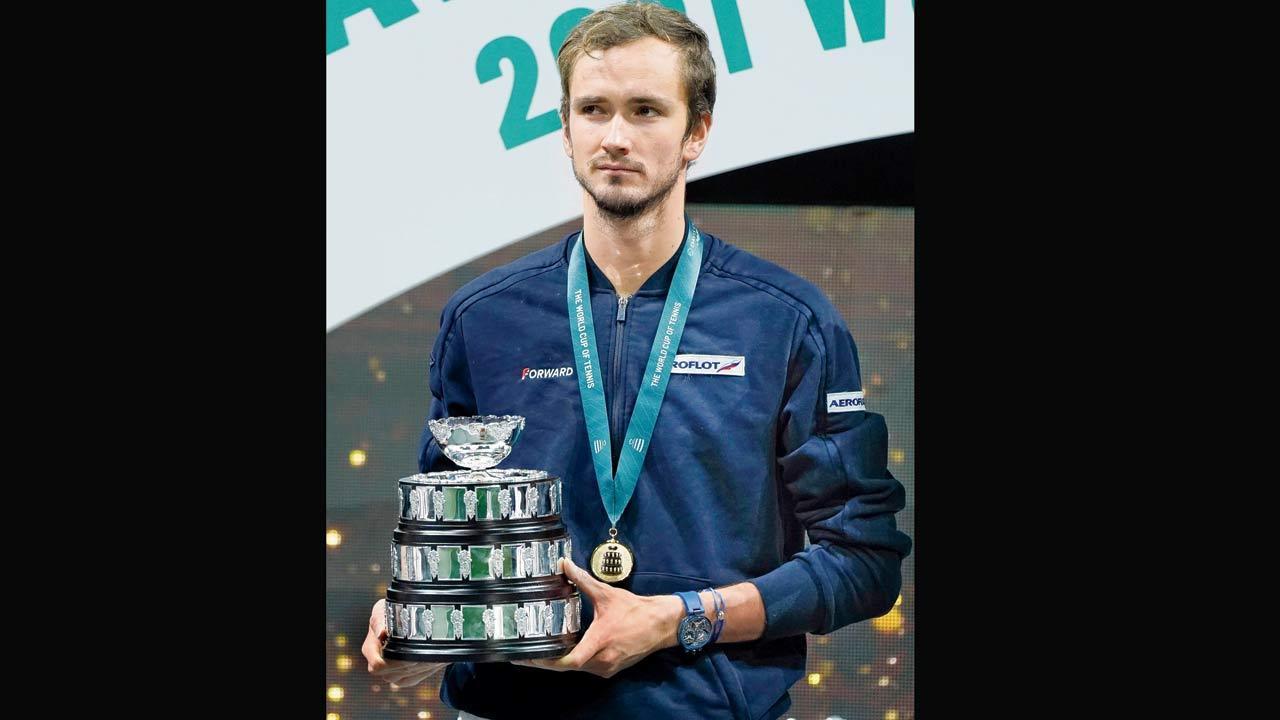 Russia defeat Croatia to clinch Davis Cup title