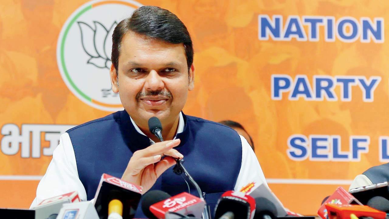 Hindutva plank for BMC polls, Fadnavis hints 