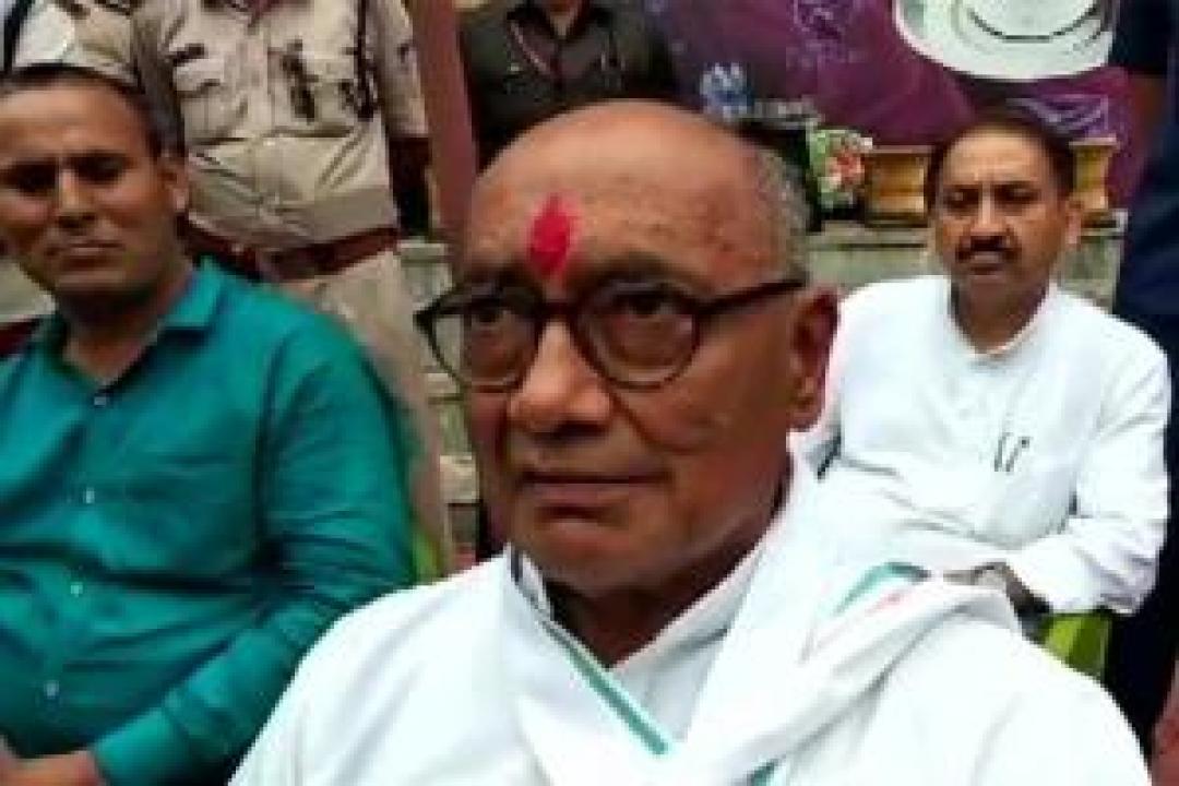 Savarkar never considered cow as 'mata', had no problem with beef consumption: Digvijay Singh