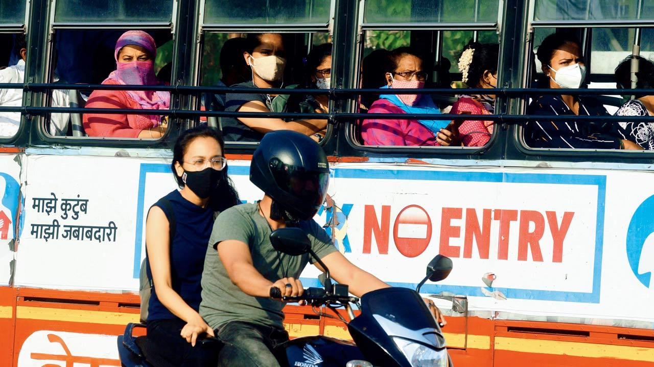 Ventilation is key, say public health experts. If you are travelling in a local bus or train, avoid air conditioning and keep all windows open. Pic/Atul Kamble