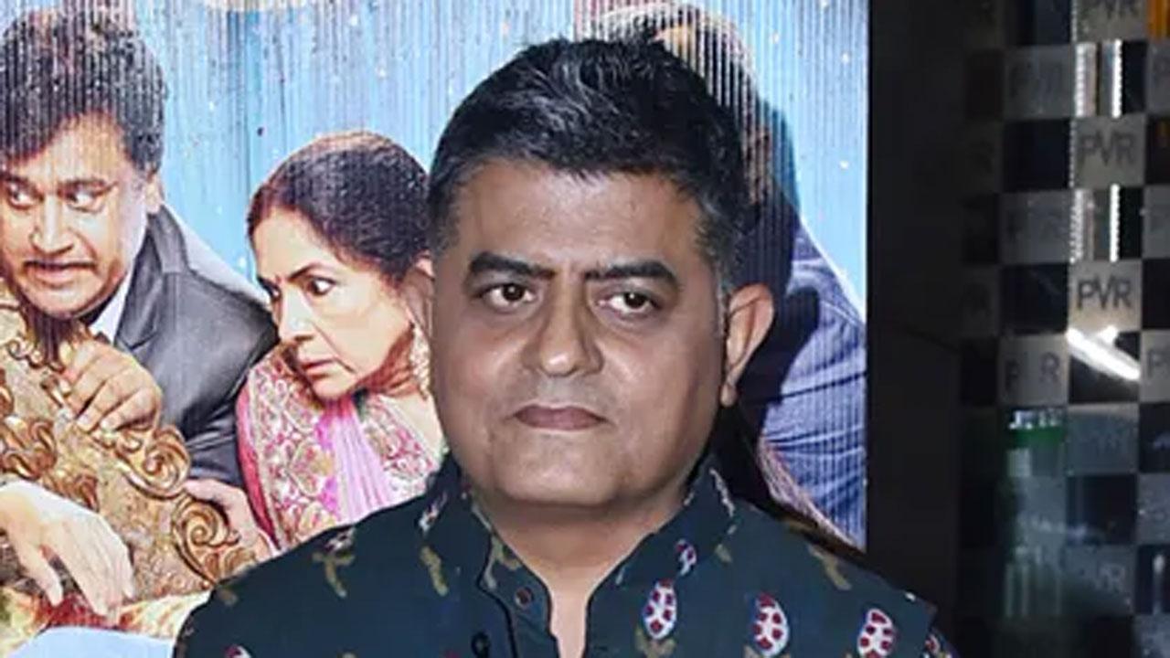 Actor Gajraj Rao's latest Instagram Story hinted that Vicky Kaushal and Katrina Kaif are all set to tie the knot.The 'Badhaai Ho' star posted a screenshot of a news report around Katrina and Vicky's rumoured wedding. The particular report stated that there is a no-phone policy at the wedding. Read the full story here
