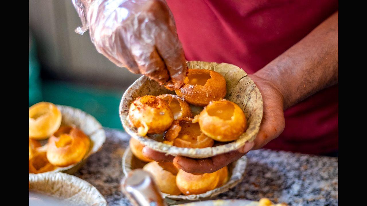 Watch video: This Gujarat vendor's panipuri is on fire, quite literally!