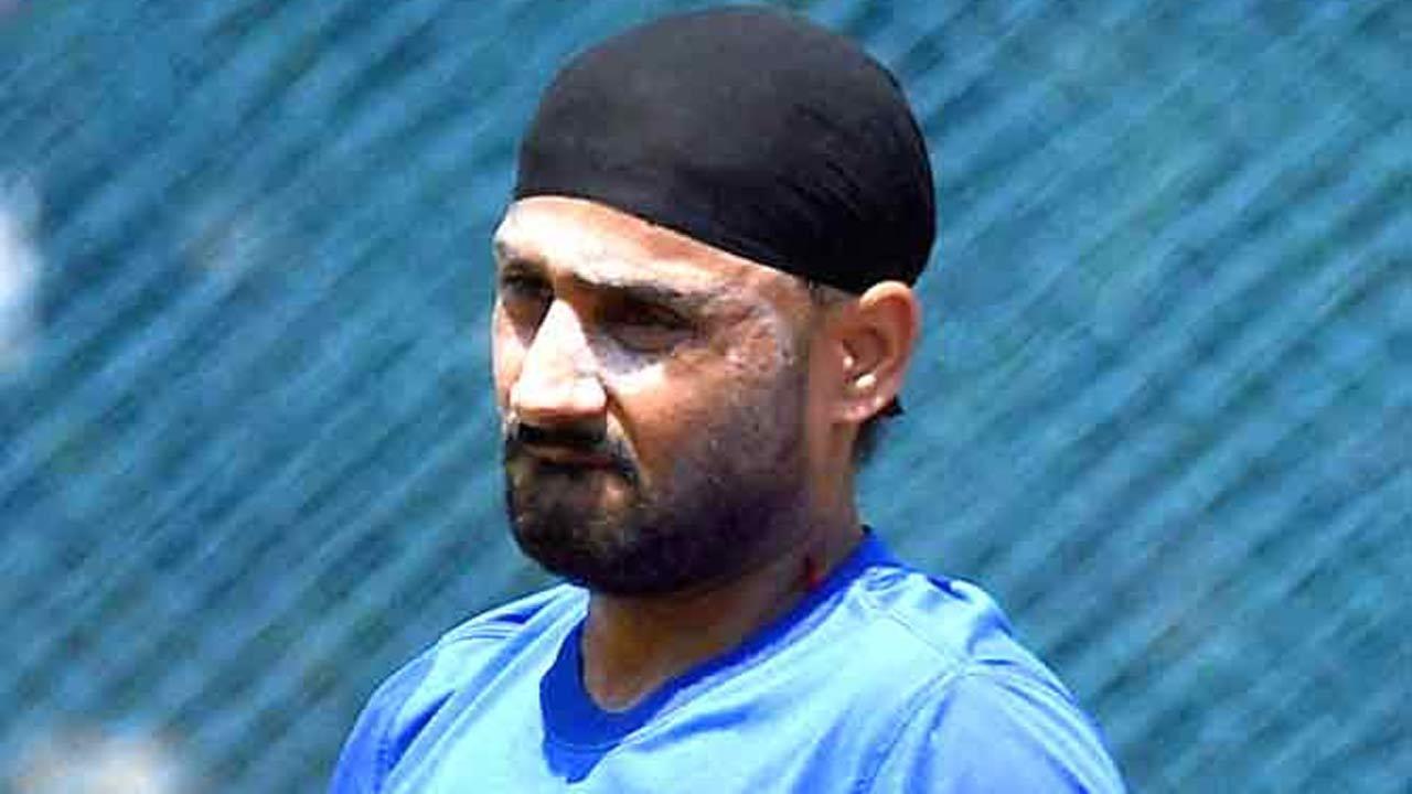 Bhajji set to join support staff of major IPL team
