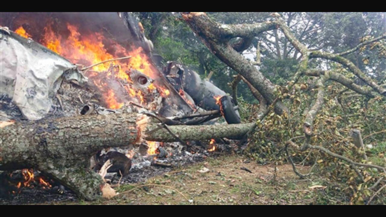 Wreckage of the crashed IAF Mi-17V5 helicopter, in Coonoor, Tamil Nadu. Pic/PTI