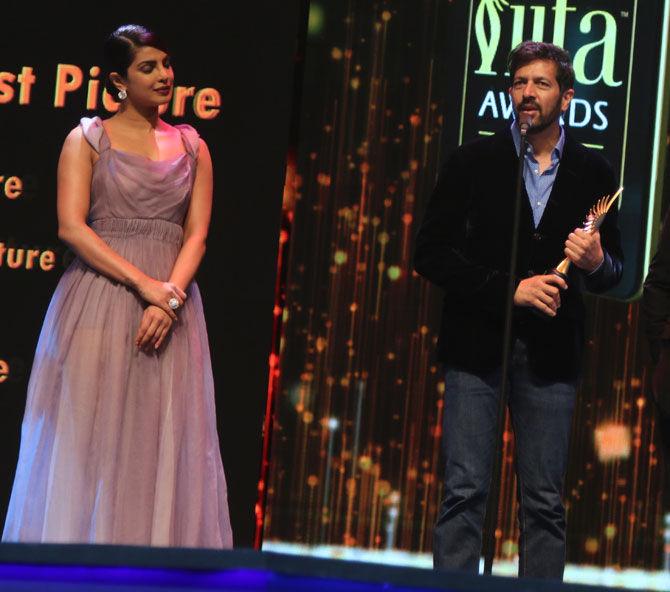 'Bajrangi Bhaijaan' director Kabir Khan accepting the award for Best Film at IIFA