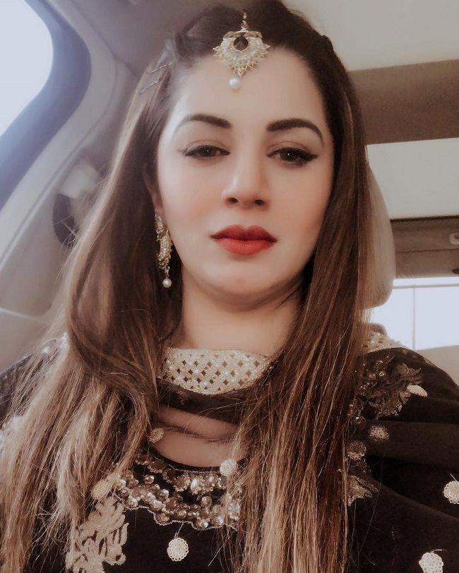 Kaynhat Aroda Xxx Video Download Com - These pictures prove that Kainaat Arora is beauty personified