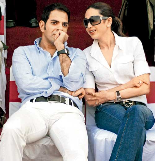 Karisma Kapoor: After her engagement to Abhishek Bachchan did not culminate into marriage, the 90s actress married industrialist Sunjay Kapur, who is the CEO of a company, which is into the car rental and leasing business. However, the couple got divorced on mutual consent.