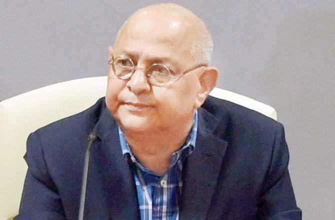 BCCI Secretary miffed over leaking of Mithali Raj's letter:
BCCI'S acting Secretary Amitabh Choudhary, who is the convenor of the women's selection committee, shot off an email to BCCI CEO Rahul Johri, General Manager Syed Saba Karim and BCCI's acting President CK Khanna and Treasurer Anirudh Chaudhry, to enquire about Mithali Raj's letter getting leaked in the media. Apparently, Choudhary's email too got leaked.
A miffed Choudhary wrote: 'I was taken aback by media reports today, obviously based on leaks, reporting content of the email apparently written by Ms Mithali Raj. I am not sure to whom the email was addressed though it remains a fact that the undersigned is convenor of the national women's selection committee and the concerned recipient(s) should immediately have copied the same to me. It is clear that the contents are extremely damaging to certain individual persons and therefore to the BCCI. Please let me know the facts of the case at the earliest.'