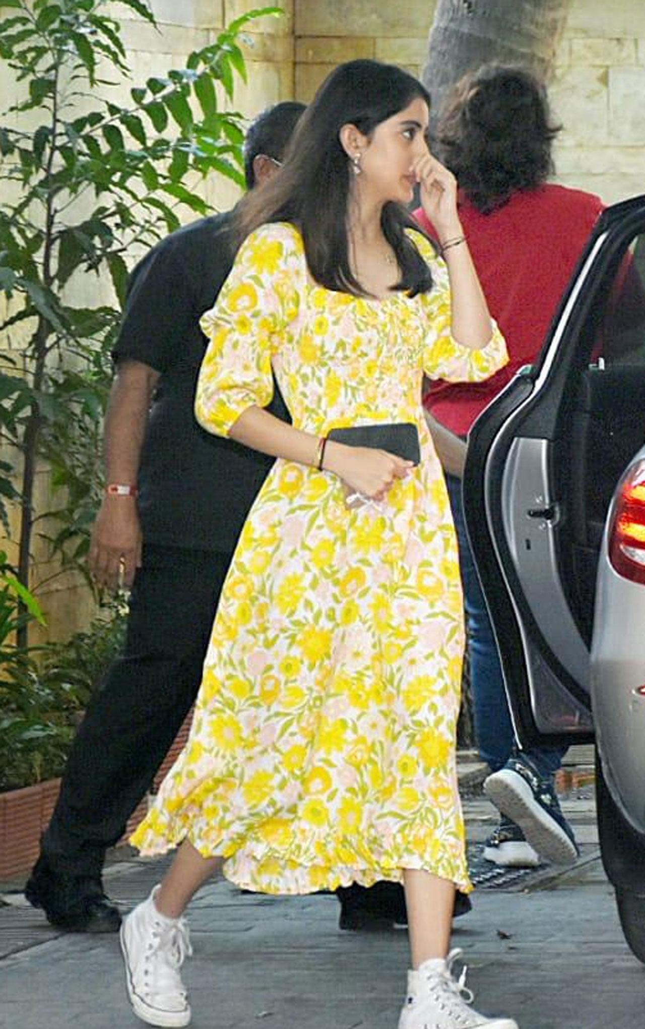Navya Naveli Nanda, his sister, was also spotted by the paps. She donned a lovely yellow floral dress for the occasion.
 