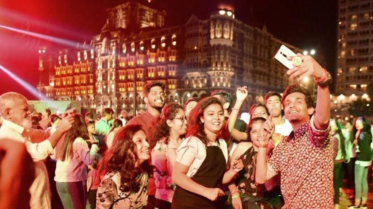 Covid-19: Maha govt to issue fresh guidelines to curb crowding on Christmas and New Year 