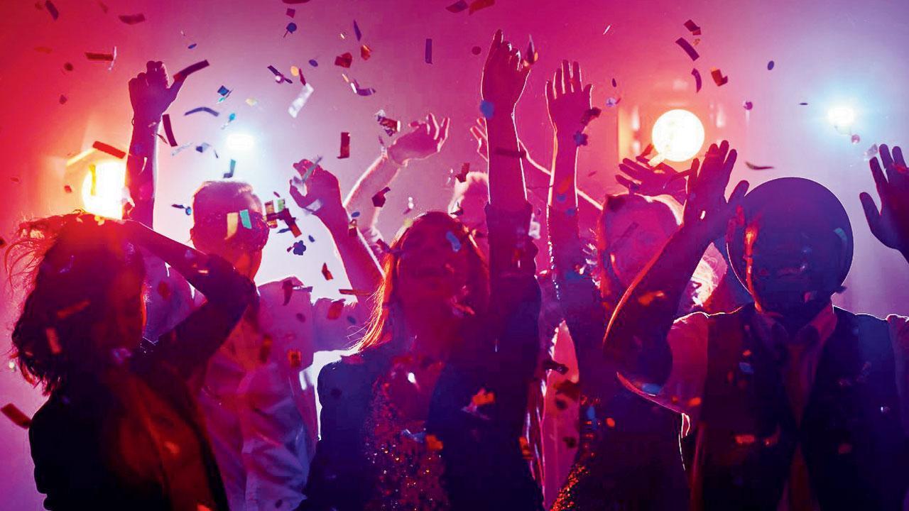 Despite Omicron surge, tourists flock to Goa for New Year celebrations