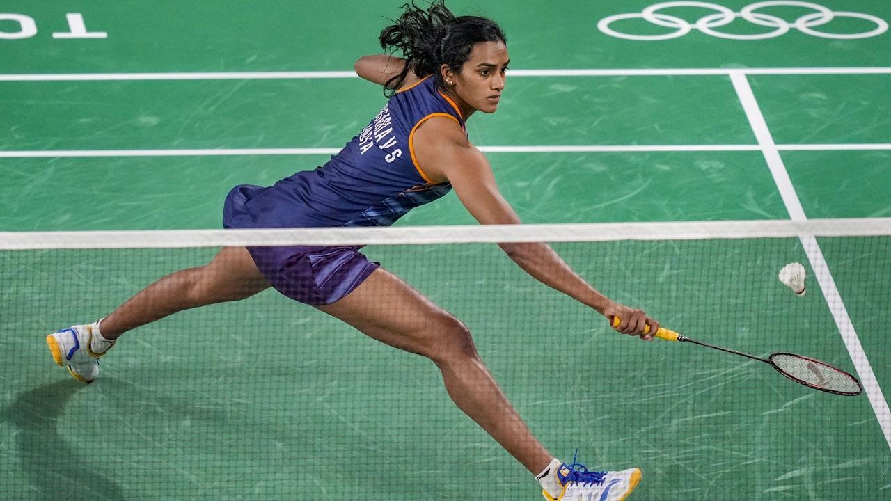Sindhu in knockouts, Satwik-Chirag pull out