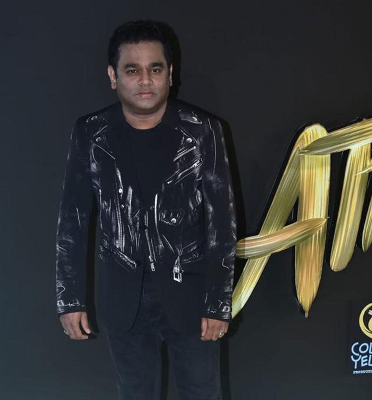 The music launch saw A. R. Rahman crooning to the best songs from the film. The audience had its feet tapping to Toofan Si Kudi, Tere Rang, Tumhein Mohabbat and a flute rendition of Tere Rang.