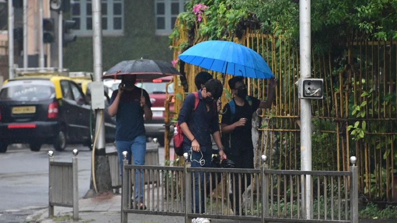 Weather update: Amid prediction of heavy rain, yellow alert issued for Mumbai