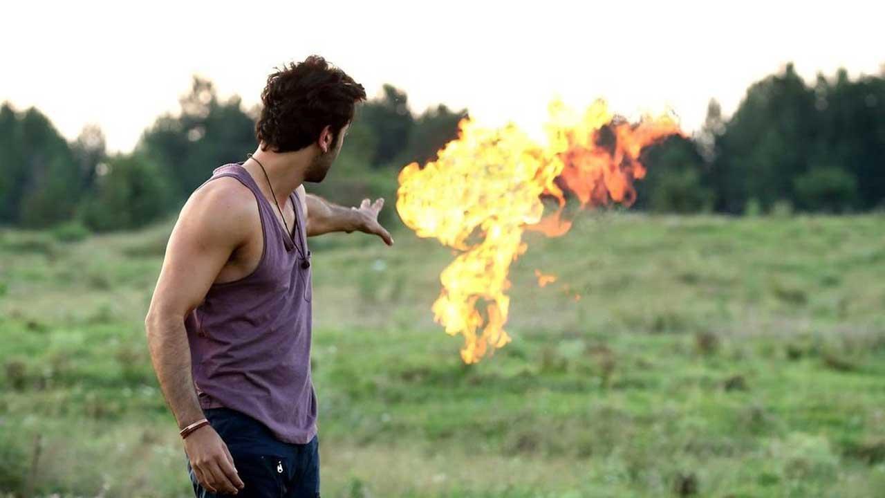 Brahmastra: Ranbir Kapoor's BTS picture clicked while playing with fire goes viral
