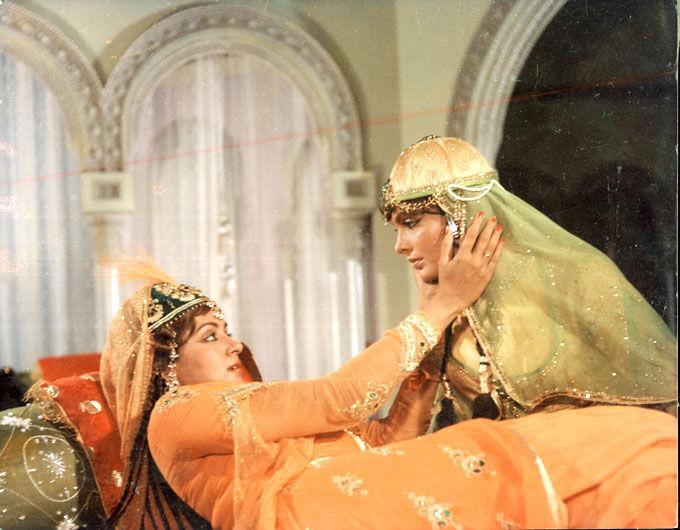 Russia's romance with Raj Kapoor is well-documented, but very few know that Hema Malini too enjoys wide popularity in the country. She is the first Indian actor to have appeared on Andrey Malakhov's talk show, Tonight. In picture: Hema Malini with Parveen Babi in Razia Sultan.