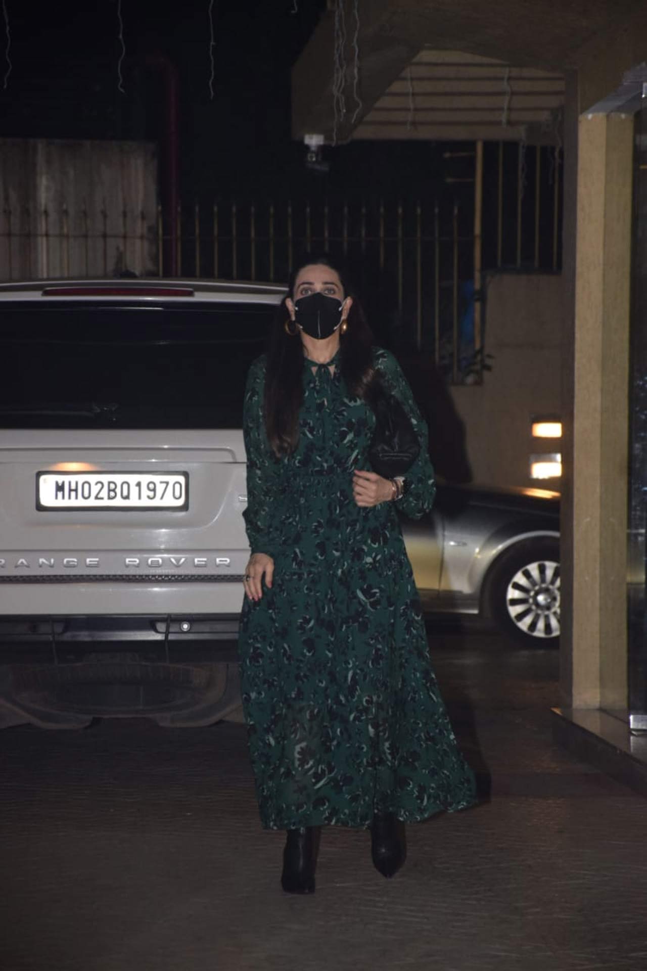 Karisma Kapoor was seen wearing a green coloured maxi dress for the celebration. The actress also shared some pictures and videos on social media, and one of the posts read - 'My dearest Rhea thank you for an amazing meal [sic]' 